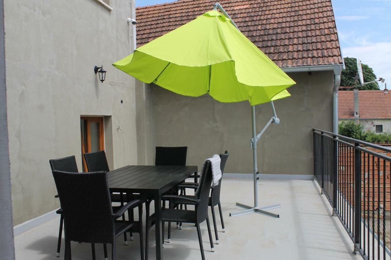 "U Capa" Krasny Apartman V Sedleci Sedlec  Exterior photo