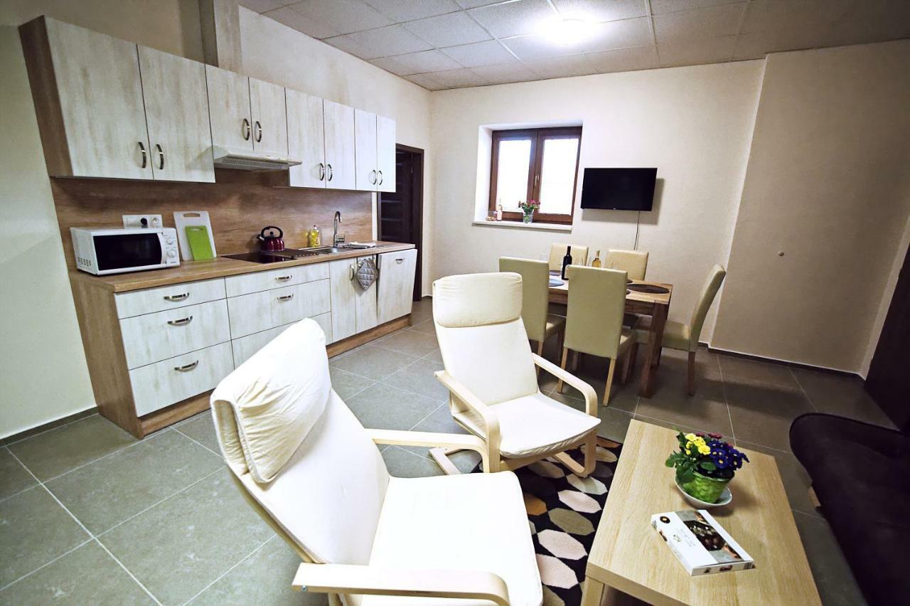 "U Capa" Krasny Apartman V Sedleci Sedlec  Exterior photo